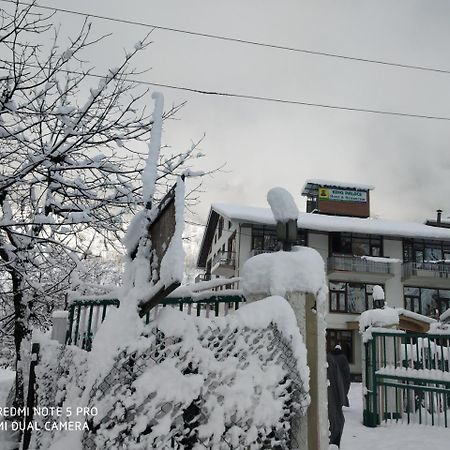 Hotel King Palace Pahalgām Екстериор снимка